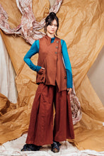 Load image into Gallery viewer, AW25 AIJA COWL VEST TOP - TOFFEE TWILL
