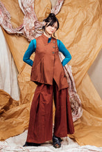 Load image into Gallery viewer, AW25 AIJA COWL VEST TOP - TOFFEE TWILL