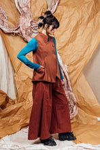 Load image into Gallery viewer, AW25 AIJA COWL VEST TOP - TOFFEE TWILL