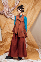 Load image into Gallery viewer, AW25 AIJA COWL VEST TOP - TOFFEE TWILL