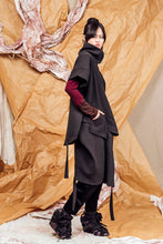 Load image into Gallery viewer, AW25 AKEMI RUCHE BOX TOP - ONYX JACQUARD