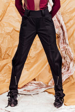 Load image into Gallery viewer, AW25 ANRI FLARE ZIP PANTS - OBSIDIAN