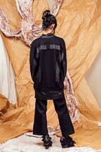 Load image into Gallery viewer, AW25 KORI PANEL COWL JUMPER - ONYX HOUNDSTOOTH