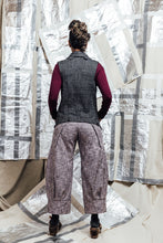 Load image into Gallery viewer, women's unisex tailored vest in wool