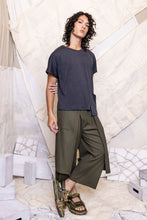 Load image into Gallery viewer, RS25 KAI ASYMMETRIC POCKET TEE - CHARCOAL