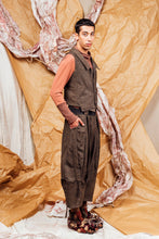 Load image into Gallery viewer, AW25 ALDIS WOOL WAISTCOAT - CHESTNUT TWEED
