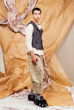 Load image into Gallery viewer, AW25 ALDIS WOOL WAISTCOAT - GRAPHITE