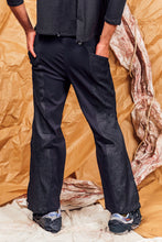 Load image into Gallery viewer, AW25 ANRI FLARE ZIP PANTS - DENIM
