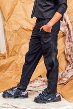 Load image into Gallery viewer, AW25 ANRI FLARE ZIP PANTS - DENIM