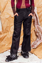 Load image into Gallery viewer, AW25 ANRI FLARE ZIP PANTS - OBSIDIAN