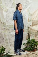 Load image into Gallery viewer, SL24 HARU UNISEX BOXY SHIRT - INDIGO DOBBY