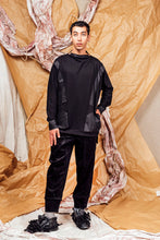 Load image into Gallery viewer, AW25 KORI PANEL COWL JUMPER - ONYX HOUNDSTOOTH