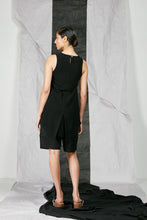 Load image into Gallery viewer, Black Linen Women's Layering Tank Top