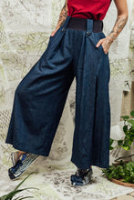 Load image into Gallery viewer, Lightweight denim wide leg pants