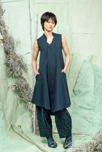 Load image into Gallery viewer, Sleeveless, Lagoon, Tunic Shape, V-Neck, Smart Casual, Buttoned Dress
