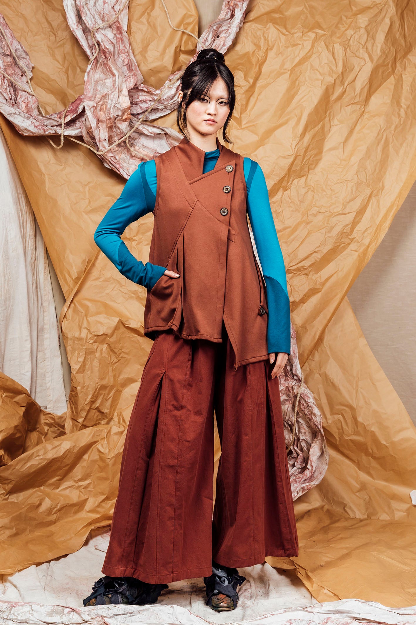 AW25 AIJA COWL VEST TOP - TOFFEE TWILL