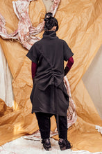 Load image into Gallery viewer, AW25 AKEMI RUCHE BOX TOP - ONYX JACQUARD