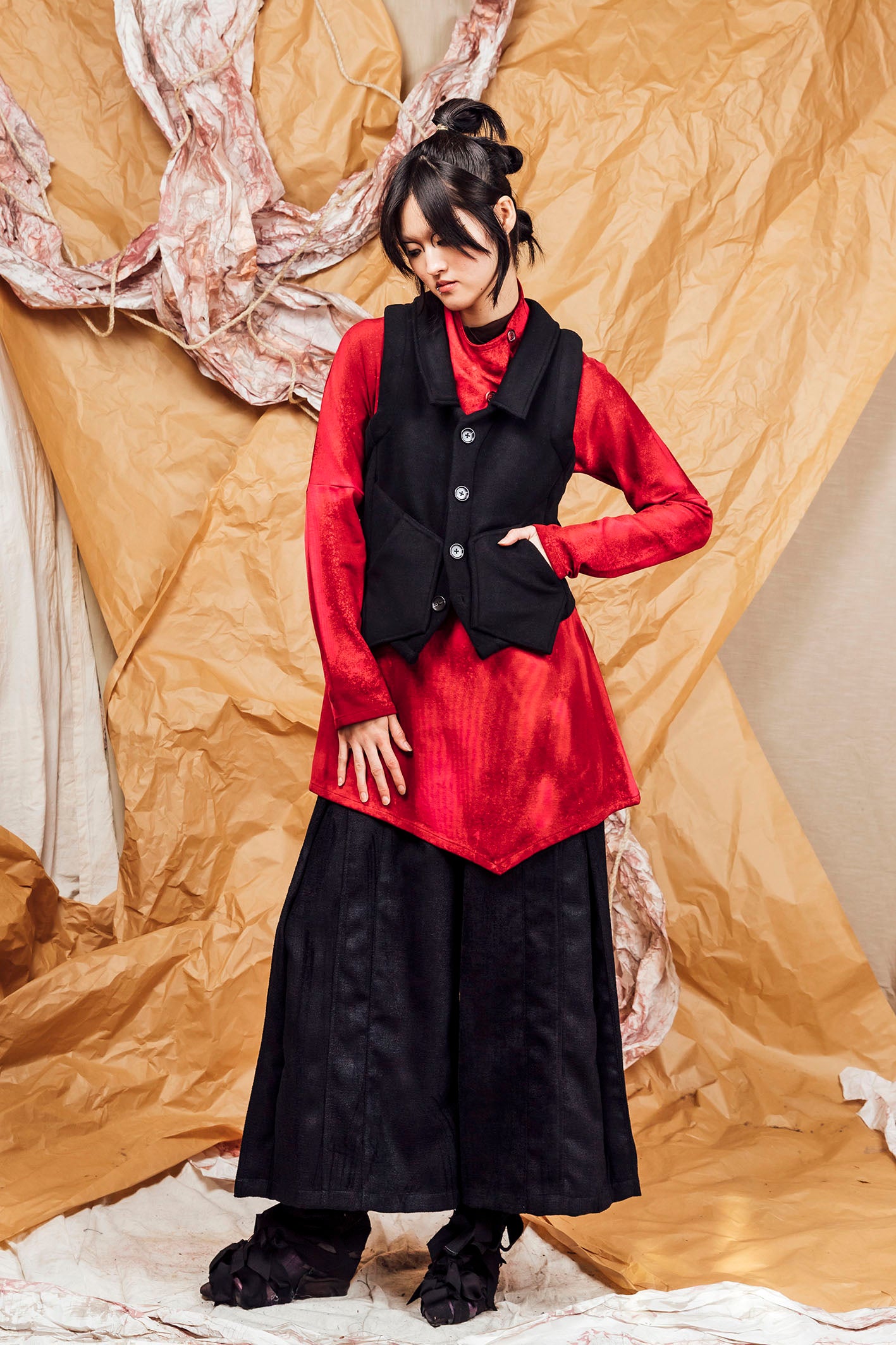 AW25 ALDIS WOOL WAISTCOAT - OBSIDIAN