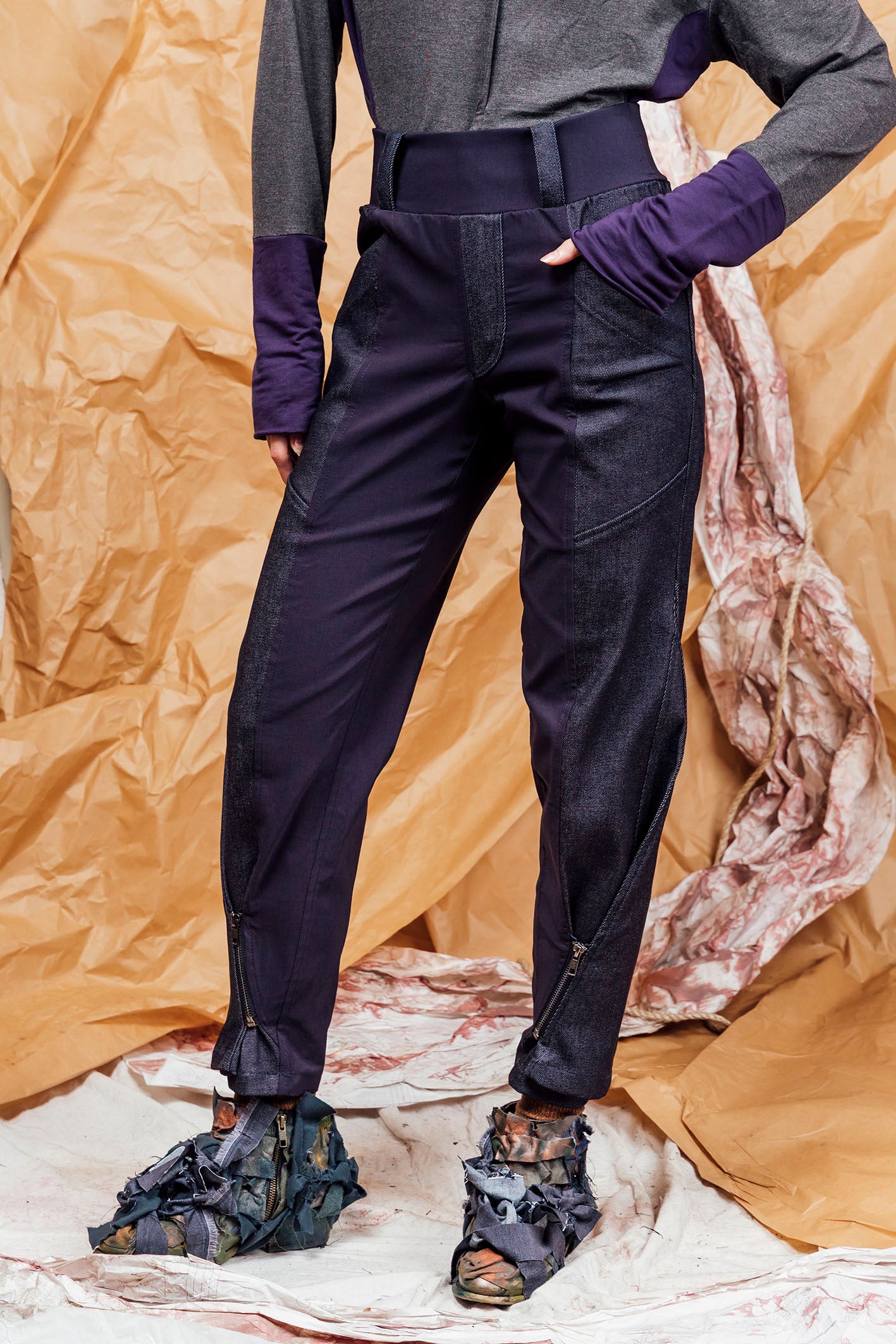 AW25 ANRI FLARE ZIP PANTS - DENIM