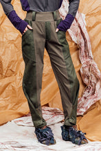 Load image into Gallery viewer, AW25 ANRI FLARE ZIP PANTS - FOREST KHAKI