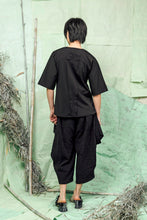Load image into Gallery viewer, Black, Loose-Fitted, Versatile, Uni-Sex Summer Top
