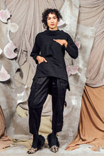 Load image into Gallery viewer, AW26 CIELO CROP POCKET TOP - OBSIDIAN