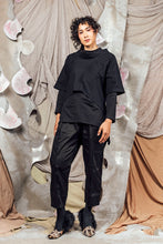 Load image into Gallery viewer, AW26 CIELO CROP POCKET TOP - OBSIDIAN