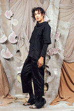 Load image into Gallery viewer, AW26 CIELO CROP POCKET TOP - OBSIDIAN