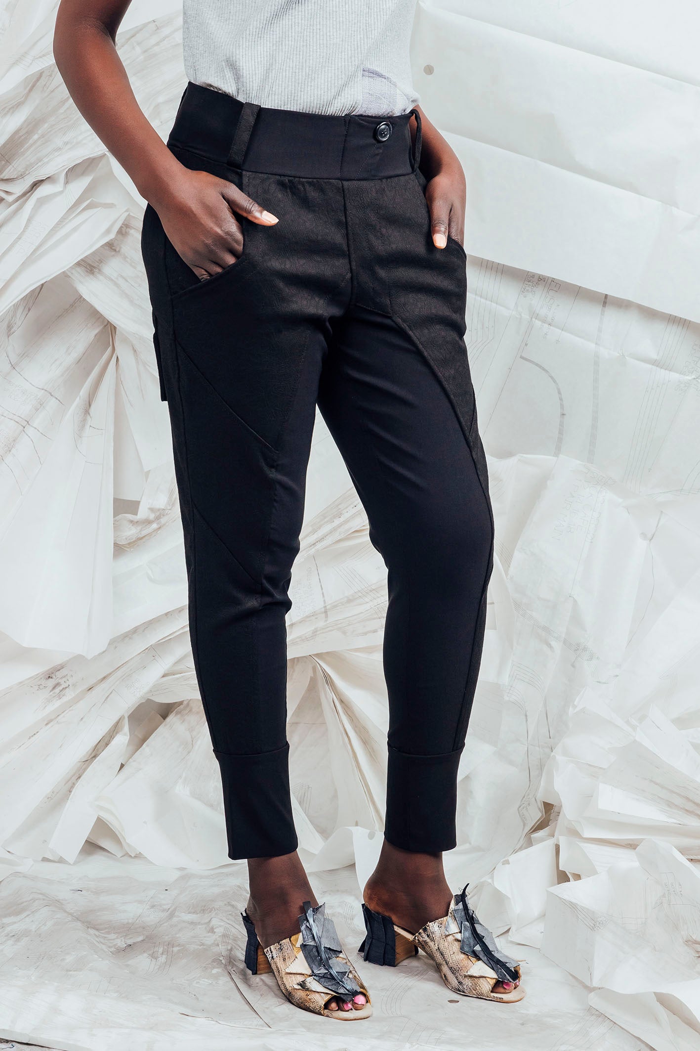 SL25 ENZI SLIM LINE PANTS - OBSIDIAN FLORA