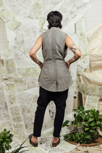 Load image into Gallery viewer, SL24 FIYAN APRON TIE VEST - RIVERSTONE CHECK