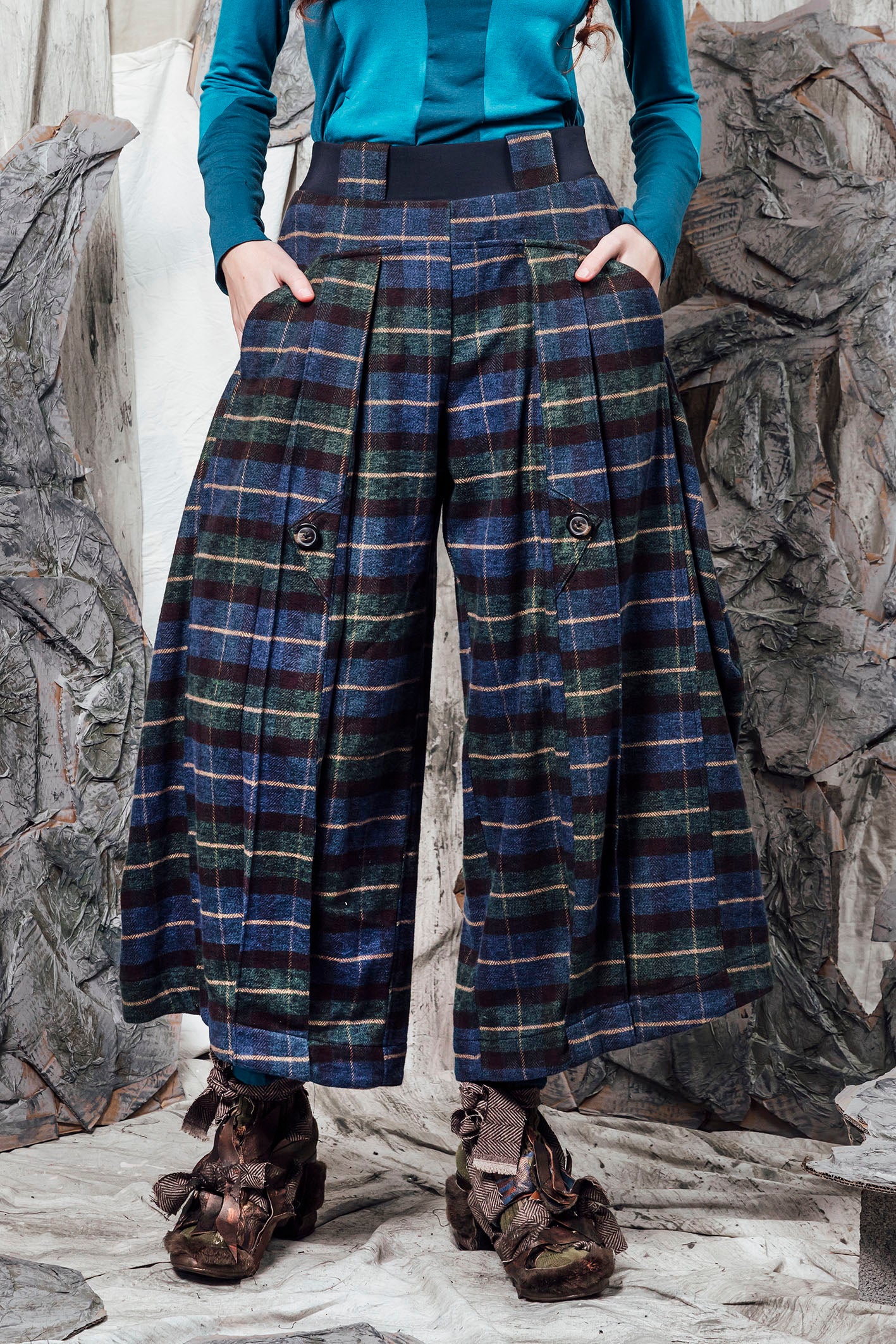 AW24 LYNDON BUTTON FLARE PANTS - JADE TARTAN