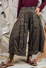 Load image into Gallery viewer, AW26 LYNDON BUTTON FLARE PANTS - UMBER TWEED