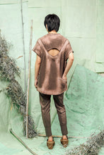 Load image into Gallery viewer, SL26 MANI CONVERTIBLE SQUARE TOP - KHAKI SALMON