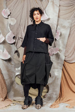 Load image into Gallery viewer, AW26 MAREN BOXY SHIRT JACKET - OBSIDIAN