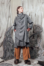 Load image into Gallery viewer, AW24 THORNE DRAPE TRENCH - RIVERSTONE PLAID