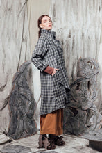 Load image into Gallery viewer, AW24 THORNE DRAPE TRENCH - RIVERSTONE PLAID