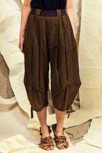 Load image into Gallery viewer, SL27 TOSHI WIDE RUCHE PANTS - BURNT UMBER