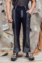 Load image into Gallery viewer, AW26 IDRIS FLARE ZIP PANTS - DENIM