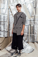 Load image into Gallery viewer, AW23 KAMARI BUTTON HEM JUMPER - MONO CHECK