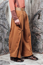 Load image into Gallery viewer, AW24 LYNDON BUTTON FLARE PANTS - CAMEL