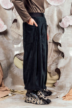 Load image into Gallery viewer, AW26 LYNDON BUTTON FLARE PANTS - OBSIDIAN CHENILLE