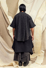 Load image into Gallery viewer, SL27 MIKO SHORT JACKET - ABSTRACT CHARCOAL