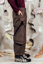 Load image into Gallery viewer, AW26 ORFEO ZIP LEG WIDE PANTS - TOBACCO