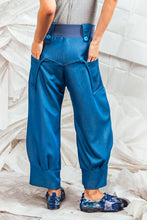 Load image into Gallery viewer, SL25 ORIME  WIDE FOLD PANTS - DENIM AZURE