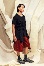 Load image into Gallery viewer, SL27 SANTALI RUCHE FLARE TOP - OBSIDIAN