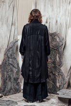 Load image into Gallery viewer, AW24 THORNE DRAPE TRENCH - OBSIDIAN CHENILLE