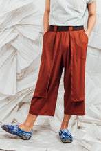 Load image into Gallery viewer, SL25 TORHI  WIDE LEG PANTS - RUST