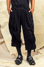 Load image into Gallery viewer, SL27 TOSHI WIDE RUCHE PANTS - OBSIDIAN