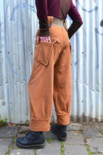 Load image into Gallery viewer, AW25 ORIME WIDE FOLD PANTS - TOFFEE