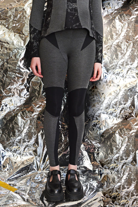 AW23 TARAN PANELED LEGGINGS - OBSIDIAN CHARCOAL